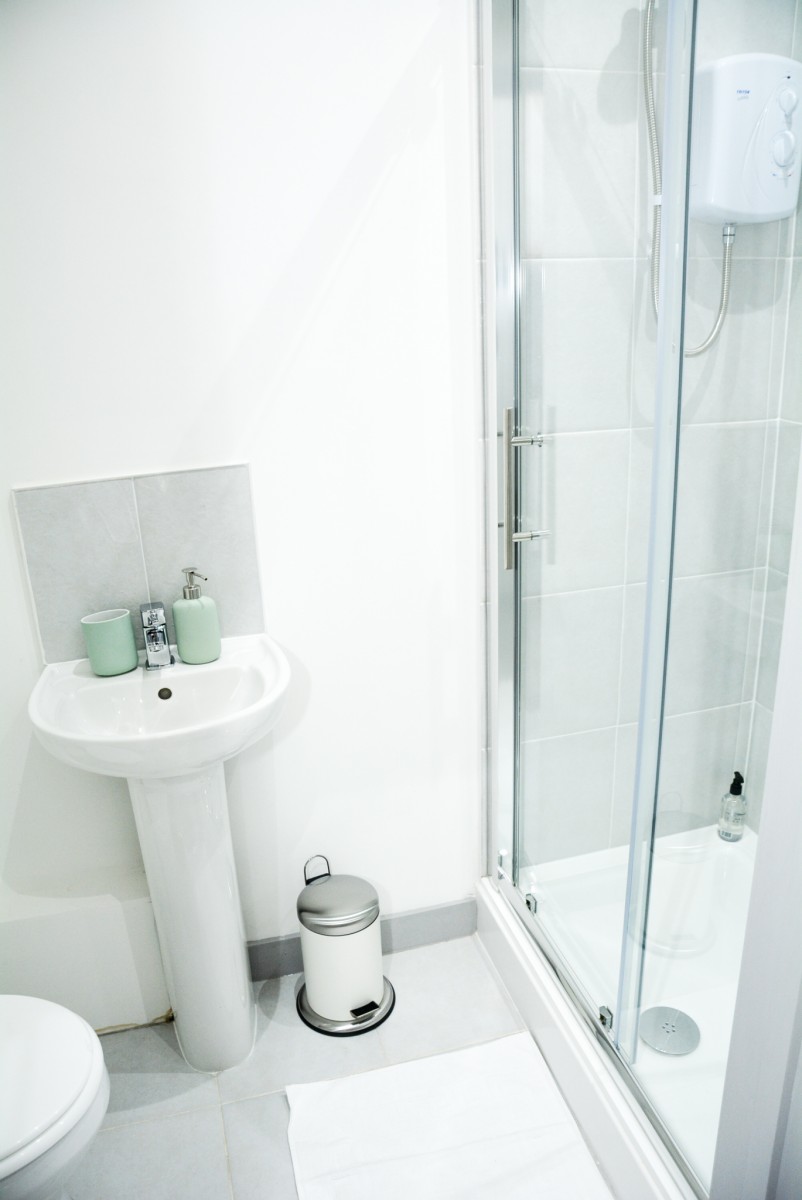 Bathroom-3.jpg