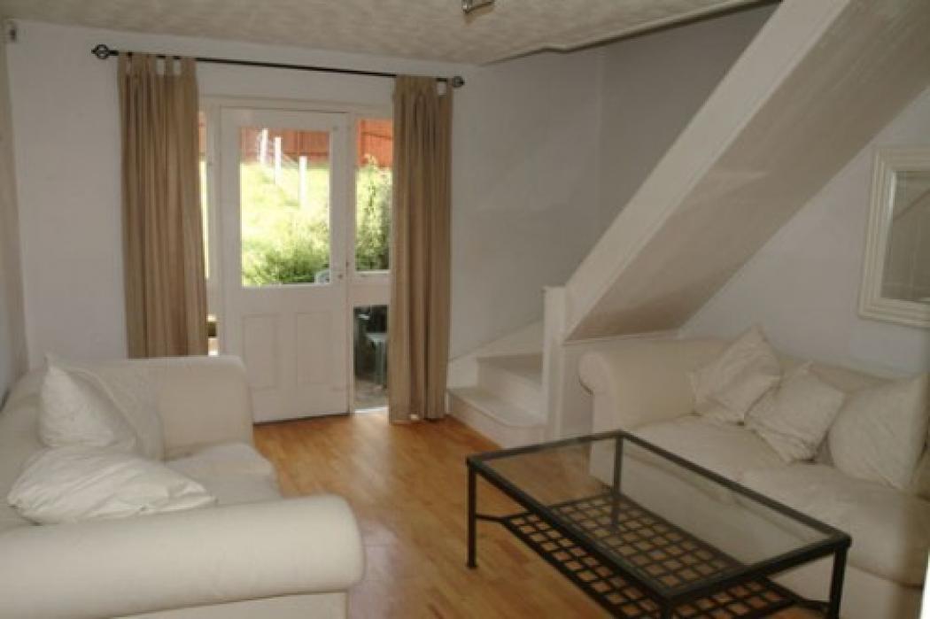 Lounge1_2.jpg